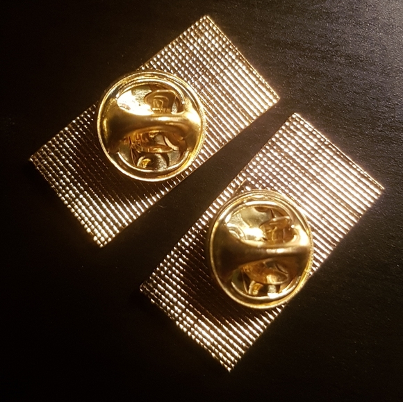 💲5️⃣ in 🛍️of2+  Footloose Pin - Picture 3 of 7